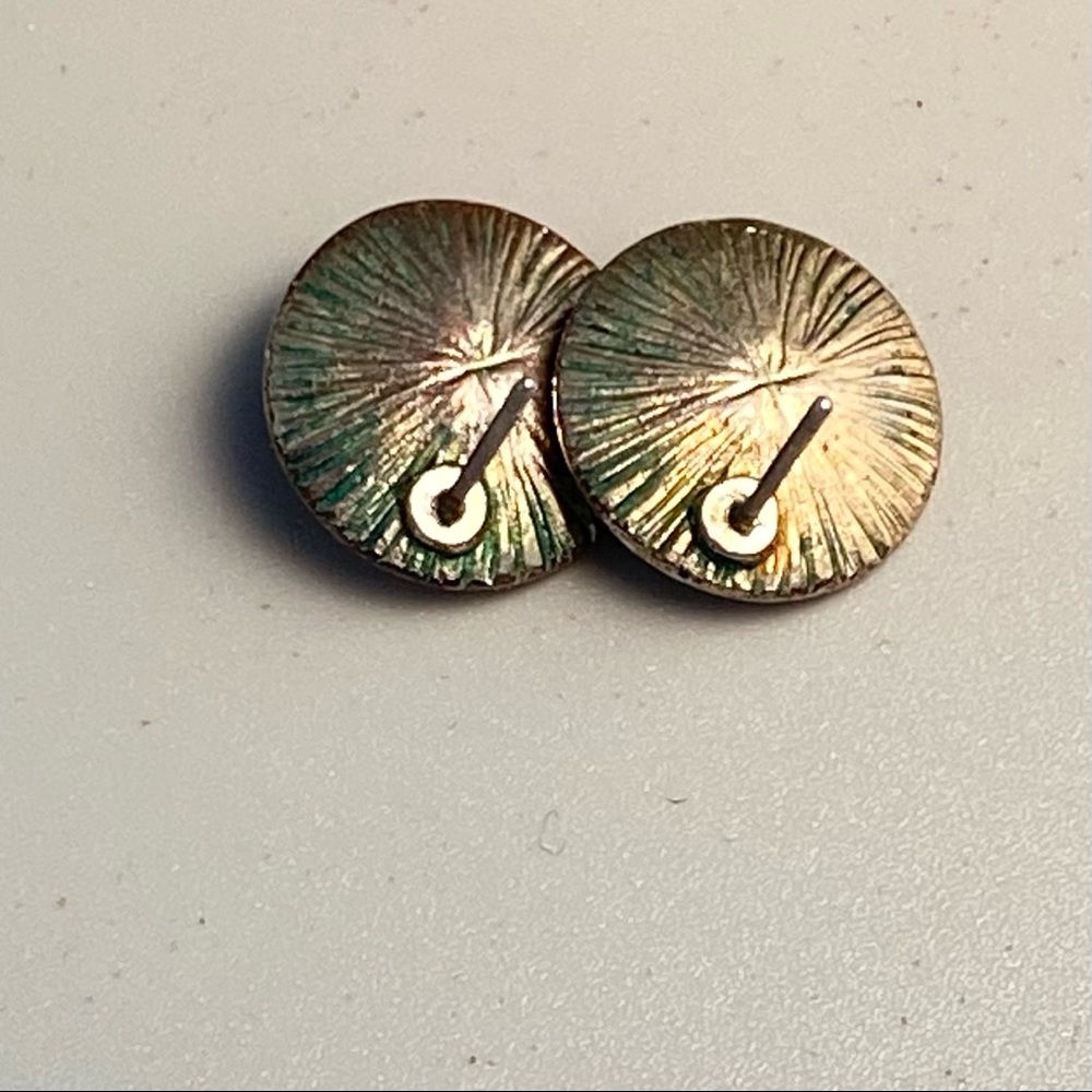 4/$15 earrings - Picture 2 of 2